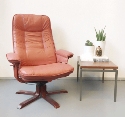 Vintage fauteuil mexican red